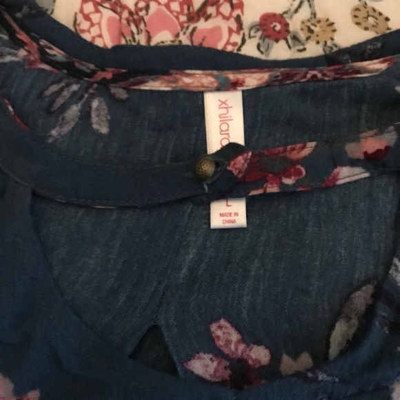 Loose dress - Picture 2 of 3